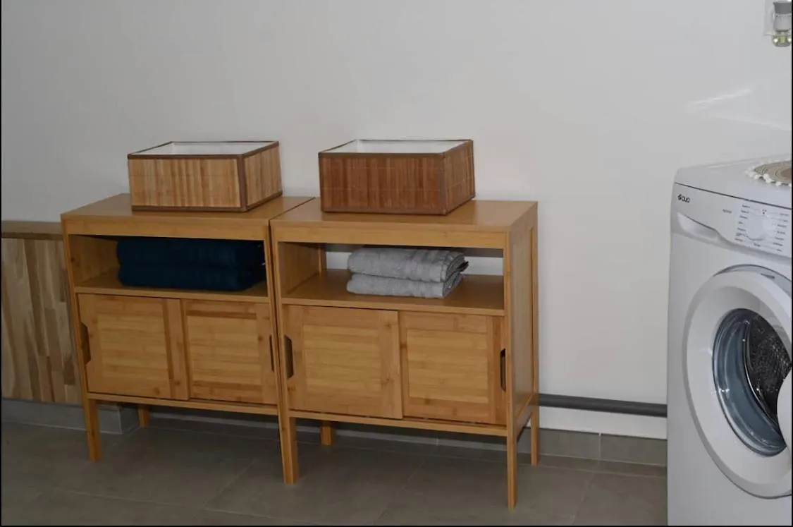 Le Spacieux Cosy - 4 Personnes - Geneve Cranves-Sales Apartment