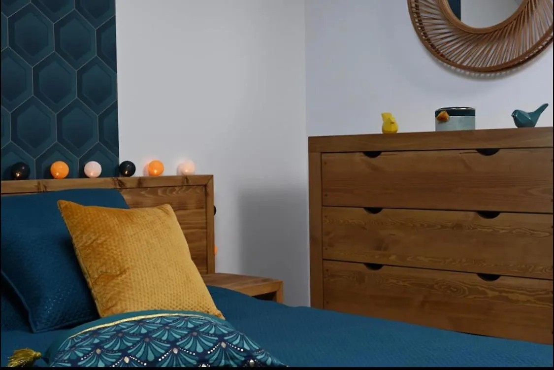 Le Spacieux Cosy - 4 Personnes - Geneve Cranves-Sales 0*,  France